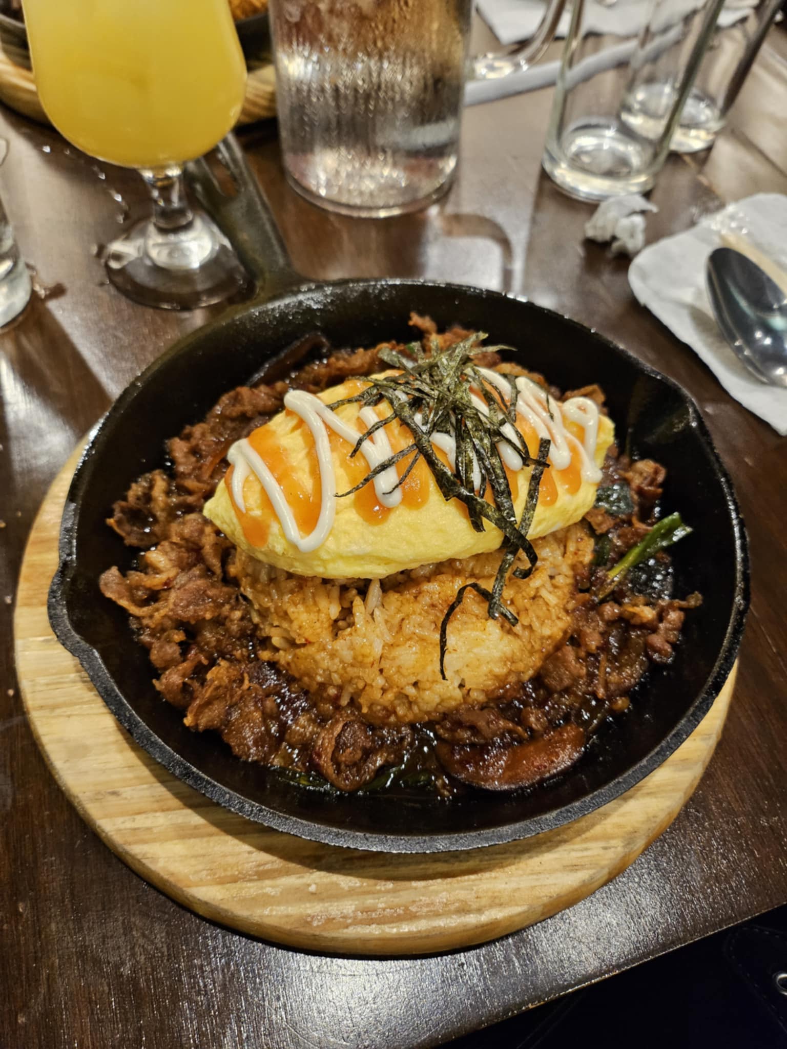 A picture of kimchi beef gyudon.